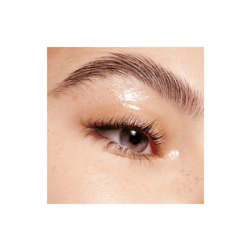 Essence Dewy Eye Gloss Liquid Shadow – 01 Crystal Clear
